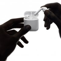 Беспроводные наушники AirPods для любых iPhone